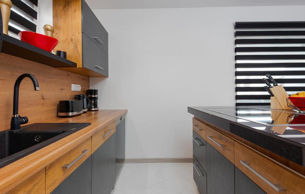 Luxurioeses Penthouse Welle Mit Whirlpool, Grill Und Meerblick Vir Exteriér fotografie
