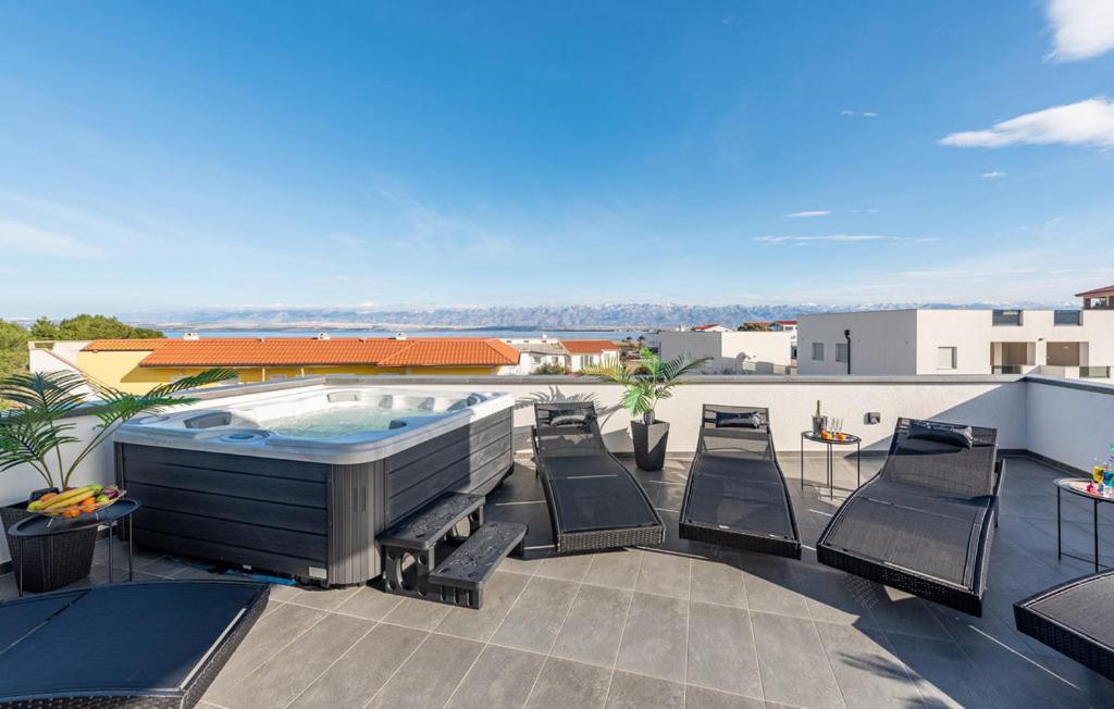 Luxurioeses Penthouse Welle Mit Whirlpool, Grill Und Meerblick Vir Exteriér fotografie